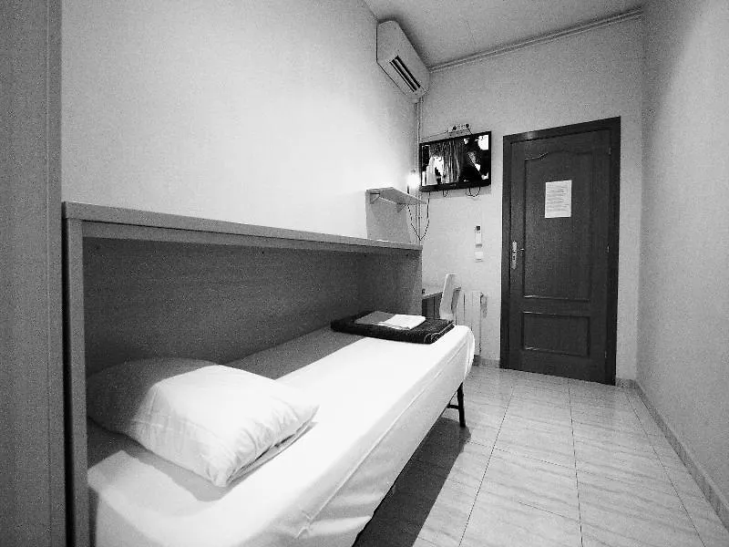 Hostel Artistic Barcelona 0*,