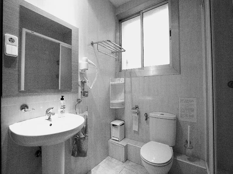 Hostel Artistic Barcelona 0*,