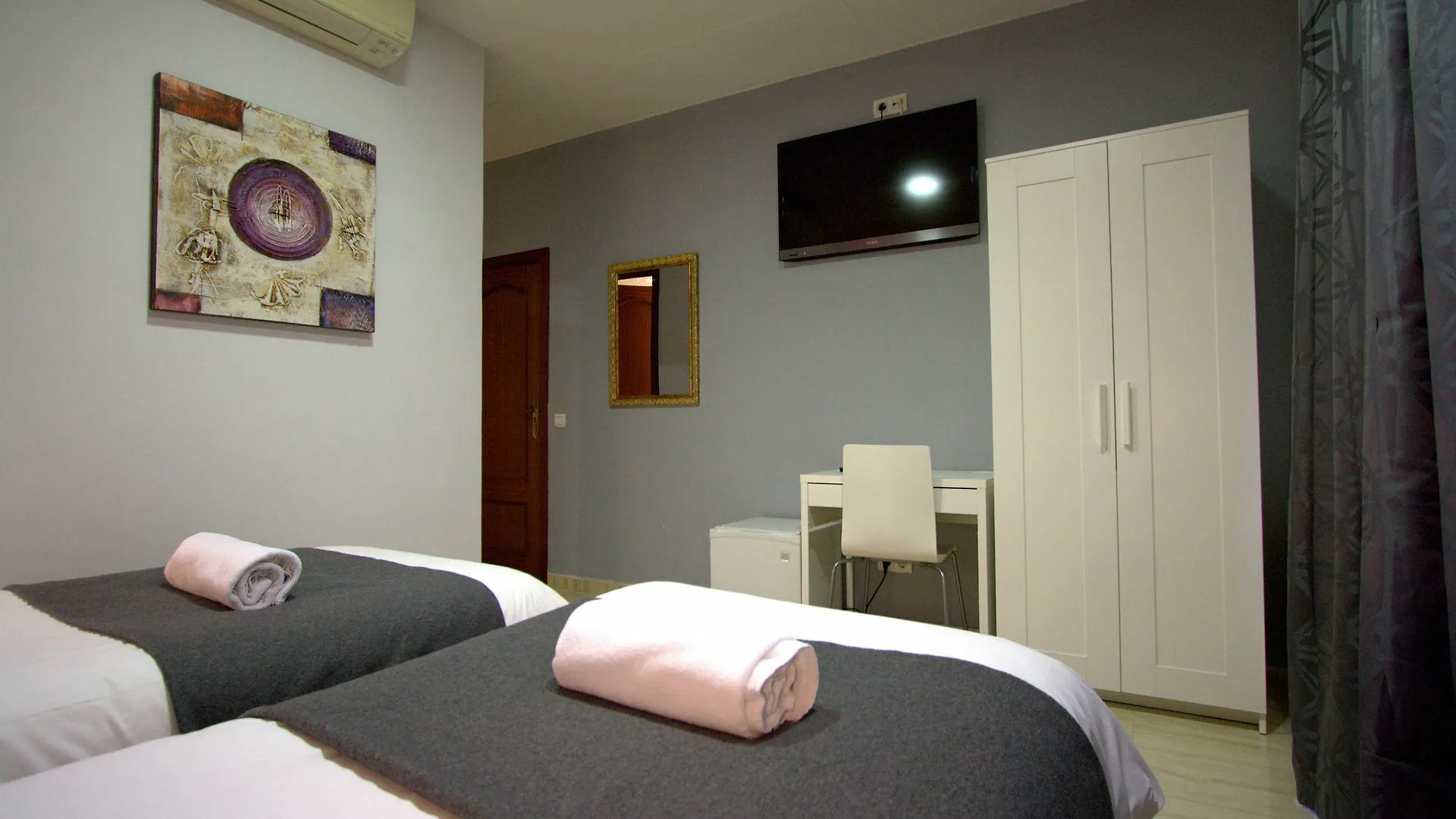 Hostel Artistic Barcelona 0*,